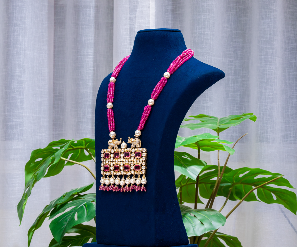 Elephant Motif Heritage Haar Set