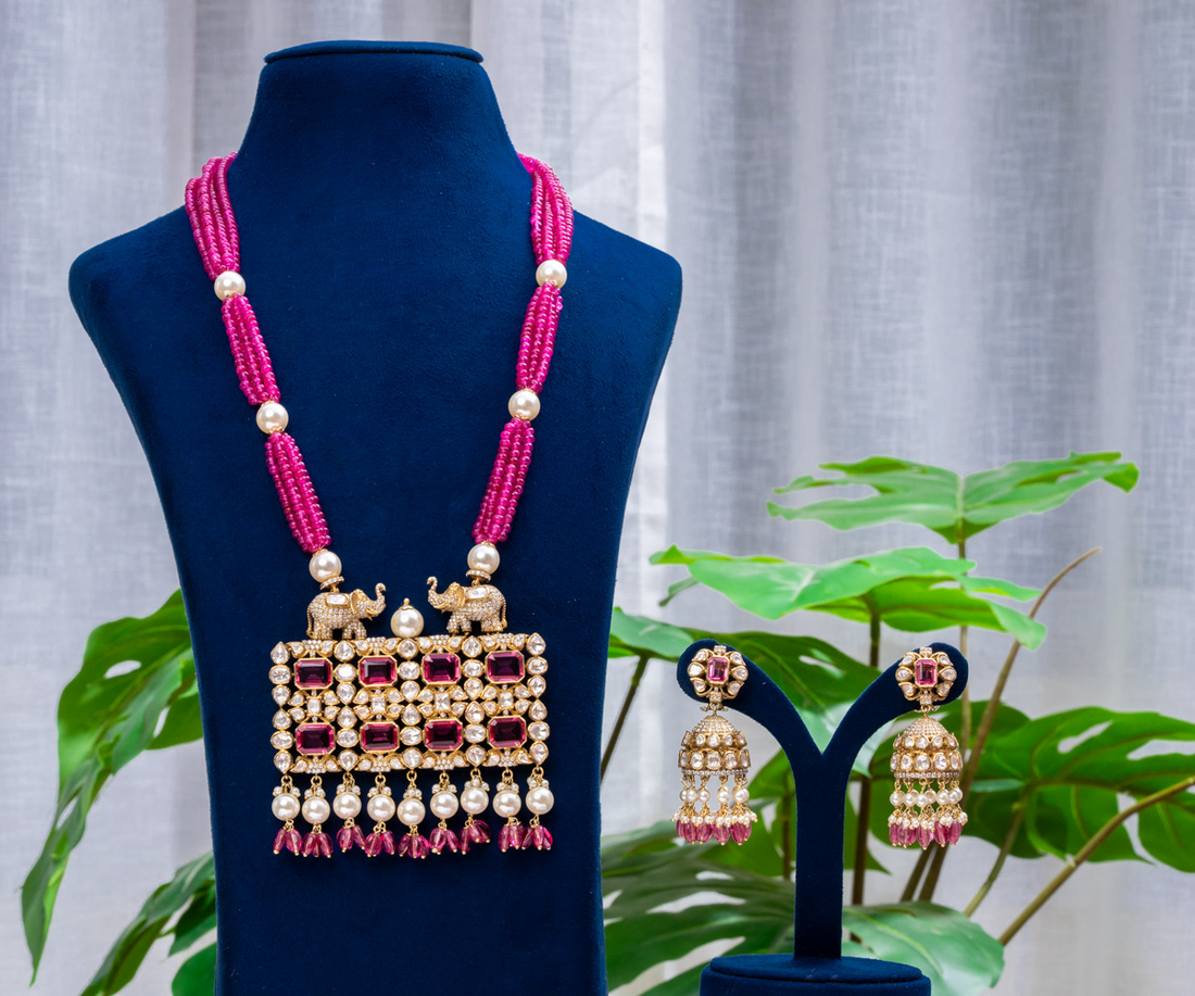 Elephant Motif Heritage Haar Set