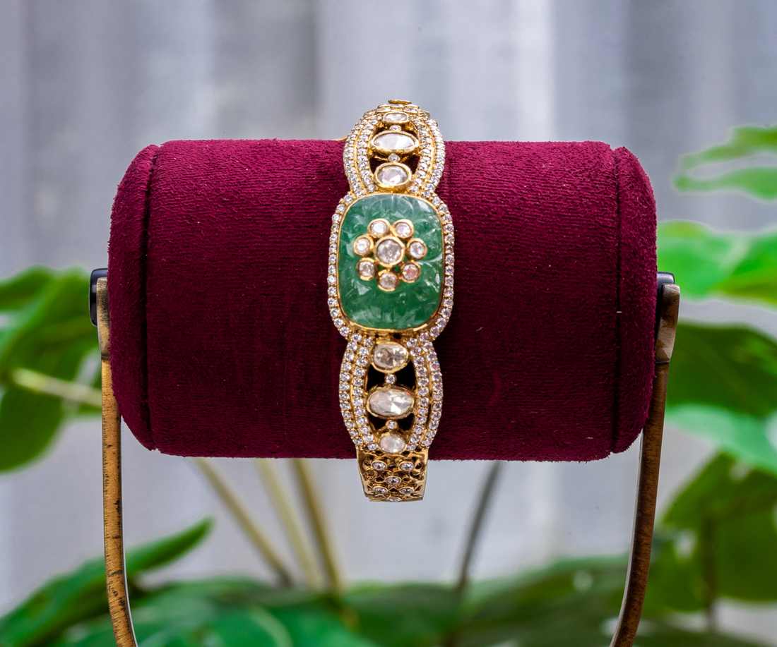 Emerald Medallion Moissanite Kada