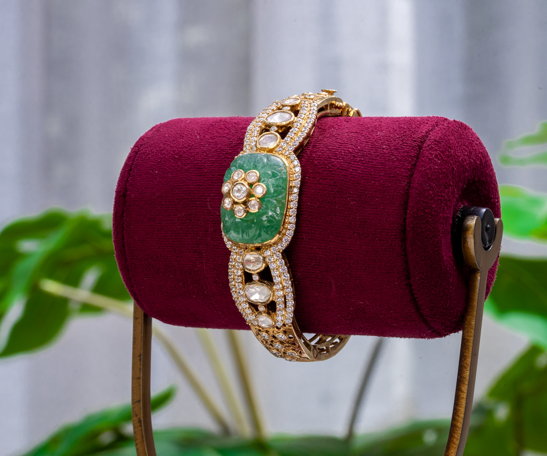 Emerald Medallion Moissanite Kada